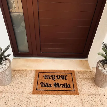 Apartment Sea View Apartment-20 M From The Sea Trogir
