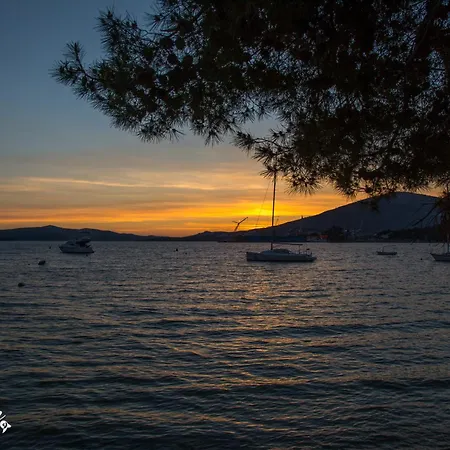Sea View Apartment-20 M From The Sea * Trogir